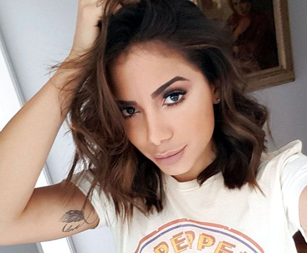 Anitta mostrou o novo corte de cabelo no Instagram, surpreendendo os fãs (Reprodução/ Instagram)